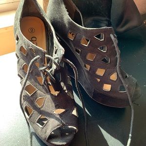 Deb Black Wedge High heel Shoes